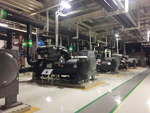 工業(yè)冷水機(jī)蒸發(fā)器清洗.jpg 工業(yè)冷水機(jī)蒸發(fā)器清洗.jpg