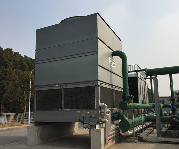 中央空調(diào)冷卻塔的清理 中央空調(diào)冷卻塔的清理