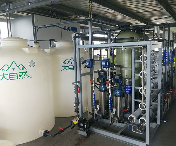 工業(yè)廢水處理現(xiàn)場(chǎng) 工業(yè)廢水處理現(xiàn)場(chǎng)