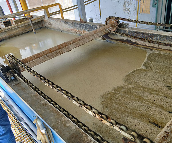 廢水治理現(xiàn)場(chǎng) 廢水治理現(xiàn)場(chǎng)