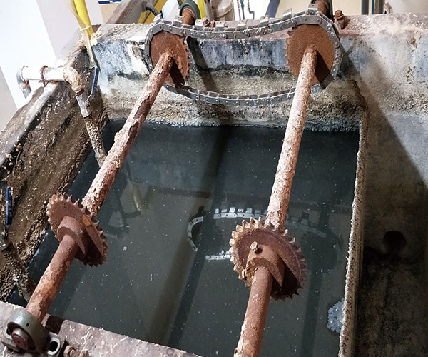 污水處理現(xiàn)場(chǎng) 污水處理現(xiàn)場(chǎng)