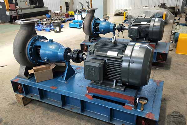 污水處理現(xiàn)場水泵 污水處理現(xiàn)場水泵