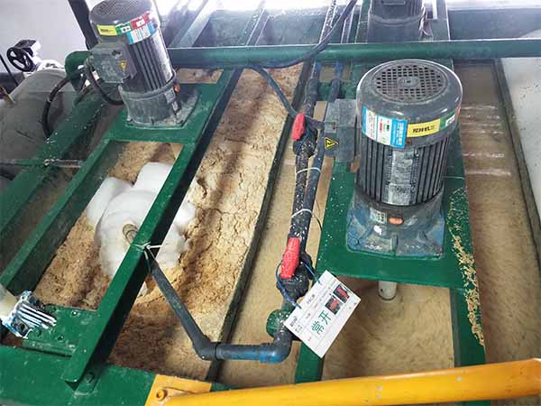 污水處理現(xiàn)場 污水處理現(xiàn)場