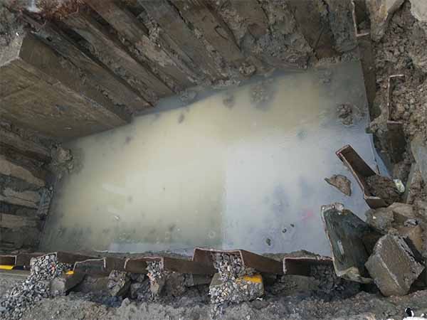 廢水處理現(xiàn)場 廢水處理現(xiàn)場