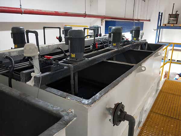 廢水處理現(xiàn)場 廢水處理現(xiàn)場